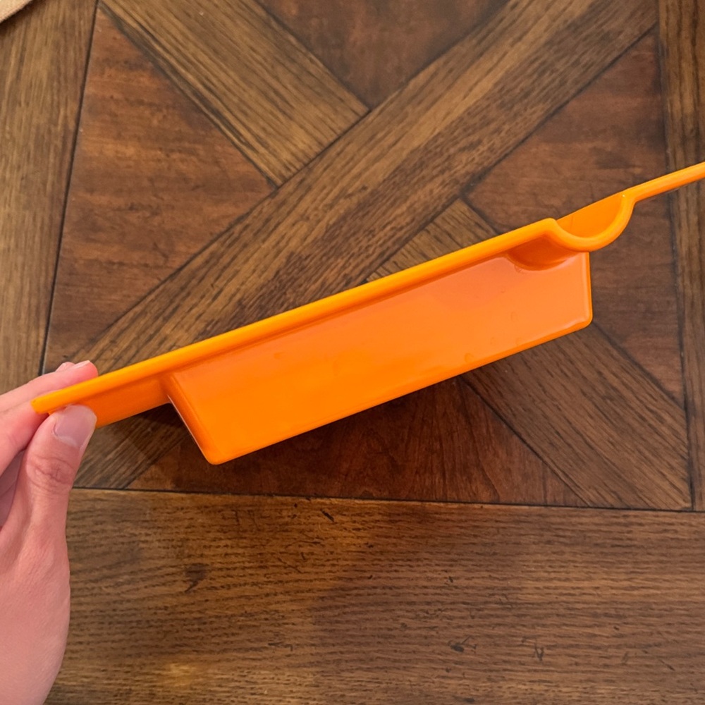 AVO Orange Cigar Ashtray - Picture 3 of 3